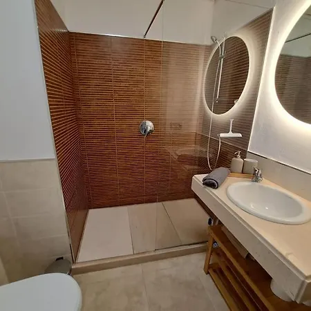 The Retreat, Valle Del Modern Apartment