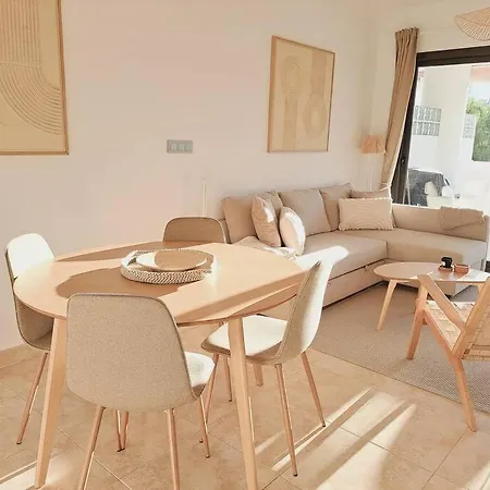The Retreat, Valle Del Modern Apartment *